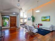 Casa / Sobrado para Venda em Porto Alegre/RS Tristeza 6...