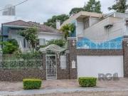 Casa / Sobrado para Venda em Porto Alegre/RS Vila...