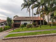Casa / Sobrado para Venda em Porto Alegre/RS Vila...