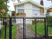 Casa / Sobrado para Venda em Porto Alegre/RS Vila...