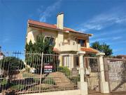 Casa / Sobrado para Venda em Porto Alegre/RS Vila...