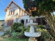 Casa / Sobrado para Venda em Porto Alegre/RS Vila...