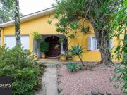 Casa / Sobrado para Venda em Porto Alegre/RS Vila...