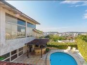 Casa / Sobrado para Venda em Porto Alegre/RS Vila...