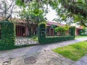 Casa / Sobrado para Venda em Porto Alegre/RS Vila...
