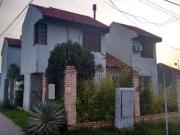 Casa / Sobrado para Venda em Porto Alegre/RS Vila...