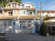 Casa / Sobrado para Venda em Porto Alegre/RS Vila...