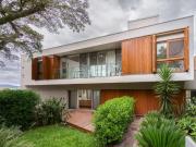 Casa / Sobrado para Venda em Porto Alegre/RS Vila...
