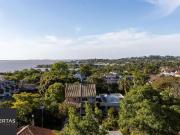 Casa / Sobrado para Venda em Porto Alegre/RS Vila...