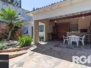 Casa / Sobrado para Venda em Porto Alegre/RS Vila...