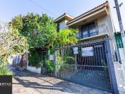 Casa / Sobrado para Venda em Porto Alegre/RS Vila...
