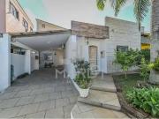 Casa / Sobrado para Venda em Porto Alegre/RS Vila...