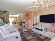 Casa / Sobrado para Venda em Porto Alegre/RS Vila...