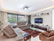 Casa / Sobrado para Venda em Porto Alegre/RS Vila...