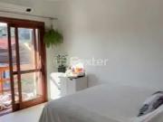 Casa / Sobrado para Venda em Porto Alegre/RS Vila Nova 3...