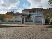 Casa / Sobrado para Venda em Porto Alegre/RS Vila Nova 3...