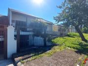 Casa / Sobrado para Venda em Porto Alegre/RS Vila Nova 4...