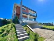 Casa / Sobrado para Venda em Porto Alegre/RS Vila Nova 4...