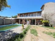 Casa / Sobrado para Venda em Porto Alegre/RS Vila Nova 4...