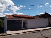 Casa / Sobrado para Venda em Pouso Alegre/MG Colinas de...