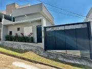 Casa / Sobrado para Venda em Pouso Alegre/MG Parque Real...