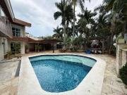 Casa / Sobrado para Venda em Praia Grande/SP Canto do...