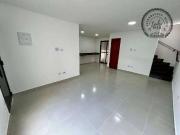 Casa / Sobrado para Venda em Praia Grande/SP Jardim...