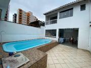 Casa / Sobrado para Venda em Praia Grande/SP Tupi 2 Quartos