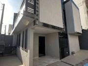 Casa / Sobrado para Venda em Praia Grande/SP Tupi 3 Quartos