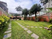 Casa / Sobrado para Venda em Praia Grande/SP Vila...