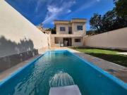 Casa / Sobrado para Venda em Rio de Janeiro/RJ Campo...