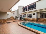 Casa / Sobrado para Venda em Rio de Janeiro/RJ... Casa / Sobrado para Venda em Rio de Janeiro/RJ...