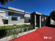 Casa / Sobrado para Venda em Rolândia/PR Jardim Costa do...