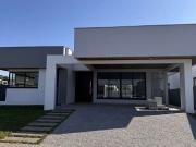 Casa / Sobrado para Venda em São Francisco do Sul/SC...