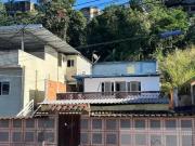 Casa / Sobrado para Venda em São Gonçalo/RJ Barro...