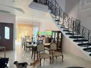 Casa / Sobrado para Venda em São José dos Campos/SP...