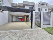 Casa / Sobrado para Venda em São José dos Pinhais/PR...
