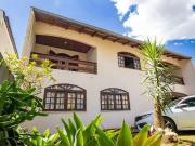 Casa / Sobrado para Venda em São José dos Pinhais/PR...