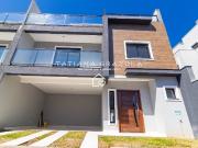 Casa / Sobrado para Venda em São José dos Pinhais/PR Bom...