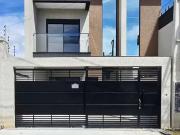 Casa / Sobrado para Venda em São José dos Pinhais/PR Bom...