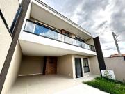 Casa / Sobrado para Venda em São José dos Pinhais/PR...