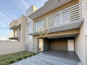 Casa / Sobrado para Venda em São José dos Pinhais/PR...