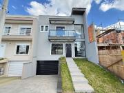 Casa / Sobrado para Venda em São José dos Pinhais/PR...