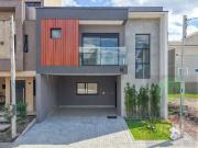 Casa / Sobrado para Venda em São José dos Pinhais/PR...