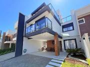 Casa / Sobrado para Venda em São José dos Pinhais/PR...