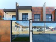 Casa / Sobrado para Venda em São José dos Pinhais/PR...