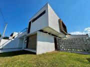 Casa / Sobrado para Venda em São José dos Pinhais/PR...