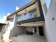 Casa / Sobrado para Venda em São José dos Pinhais/PR...