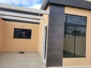 Casa / Sobrado para Venda em São José dos Pinhais/PR Ipê...