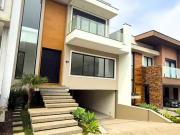 Casa / Sobrado para Venda em São José dos Pinhais/PR...